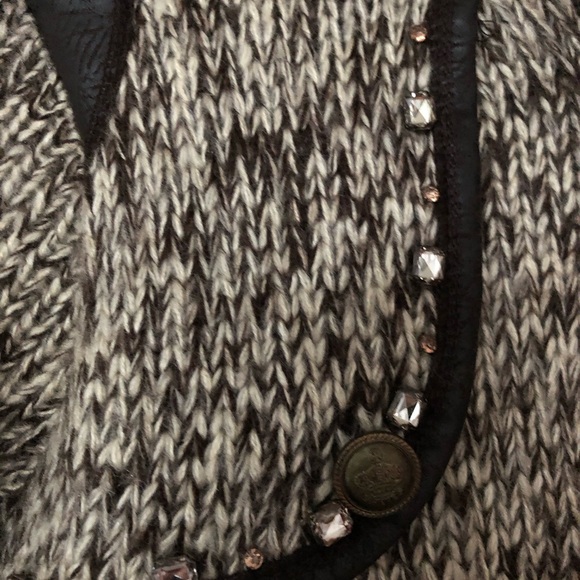 Large Knit Sweater with Faux leather Trim - Picture 4 of 4